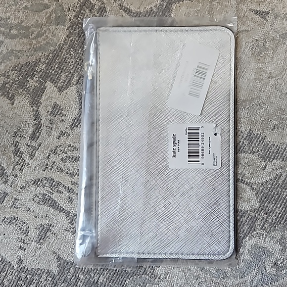 TRADED NIP Kate Spade Silver Wristlet - Picture 2 of 10